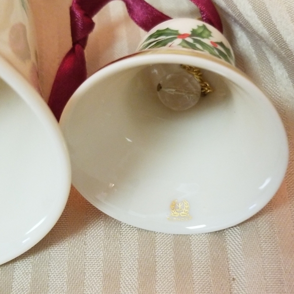 Lenox Christmas Bell set. - Picture 4 of 4